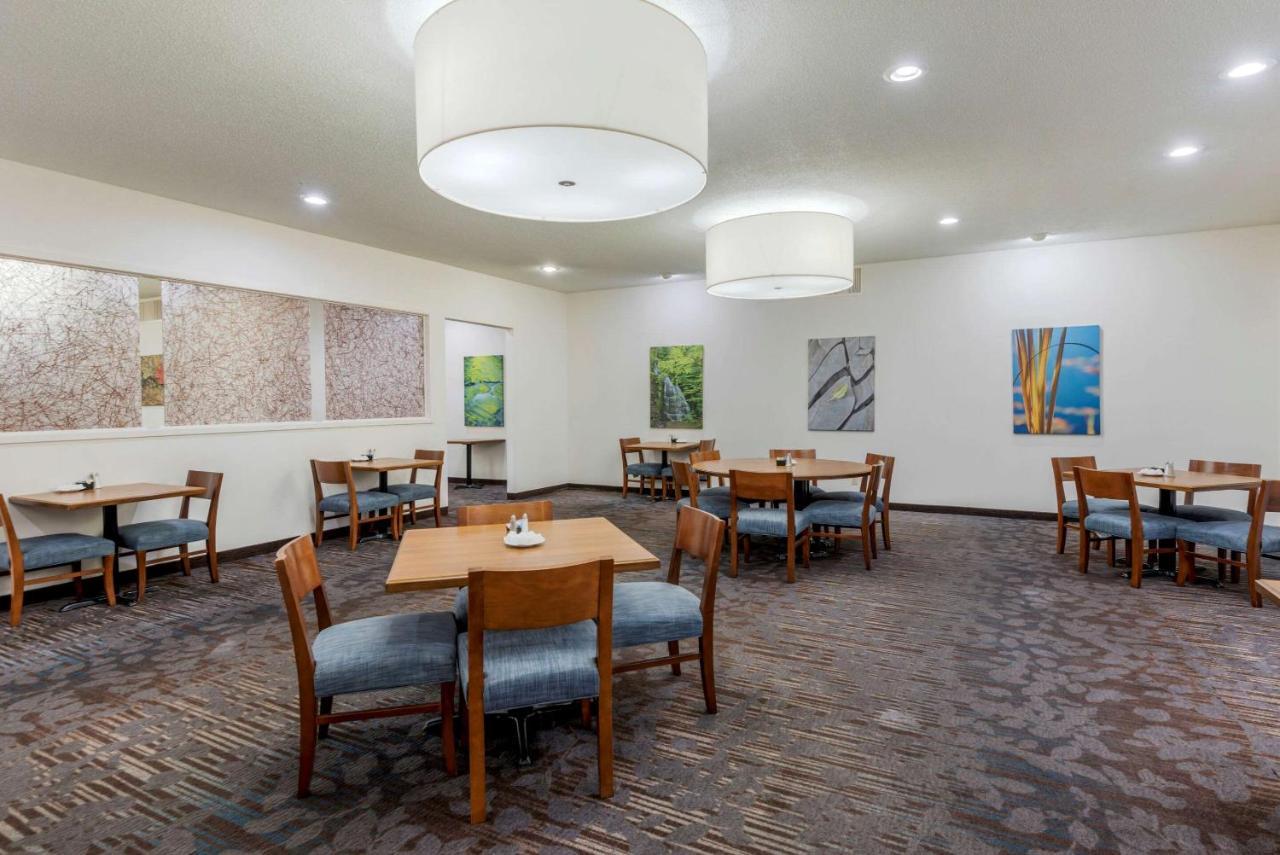 Clarion Inn Elmira-Horseheads Экстерьер фото